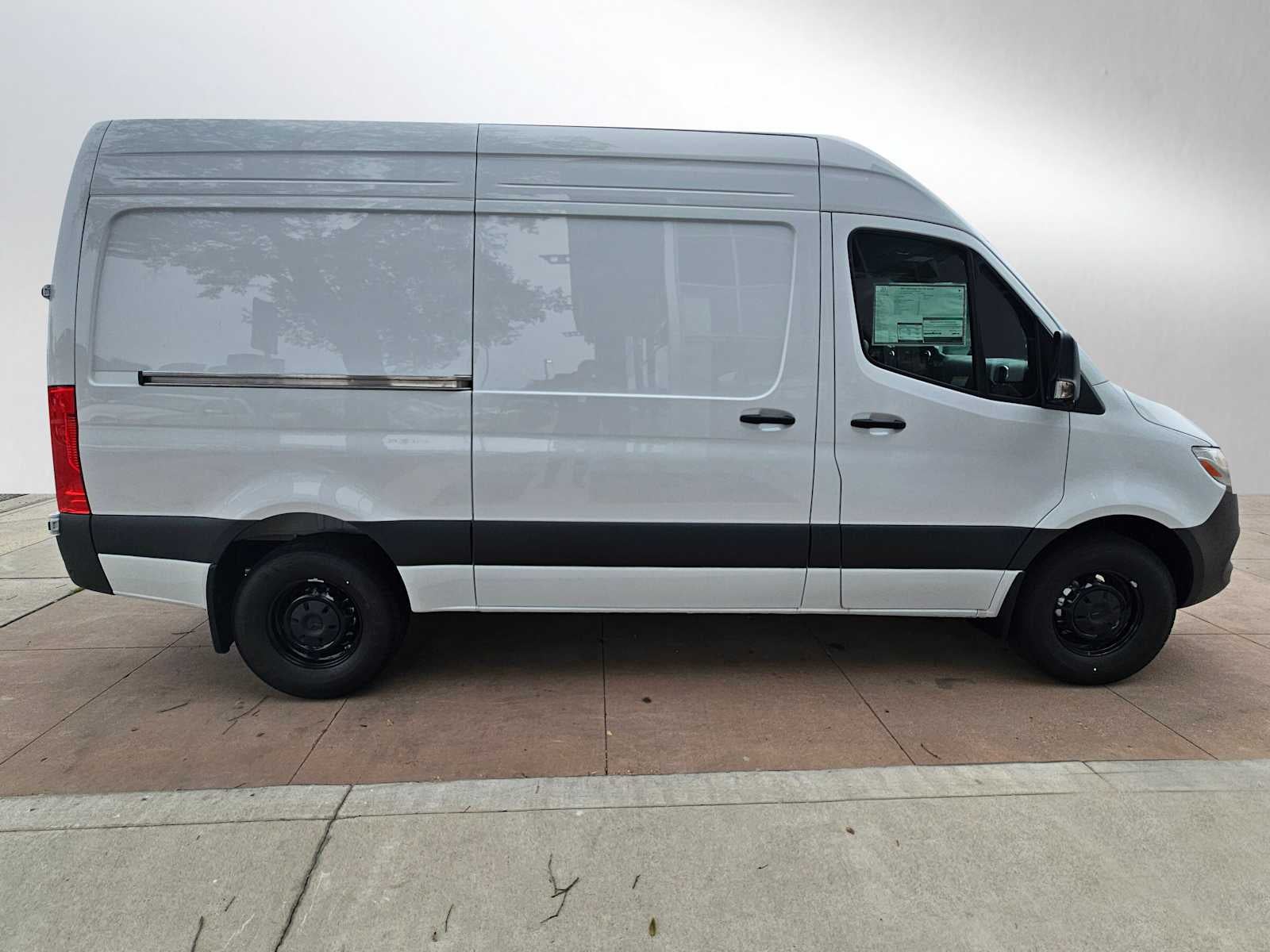 2026 Mercedes-Benz Sprinter 2500 Standard Roof I4 Diesel 144 RWD