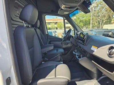 2026 Mercedes-Benz Sprinter 2500 Standard Roof I4 Diesel 144 RWD