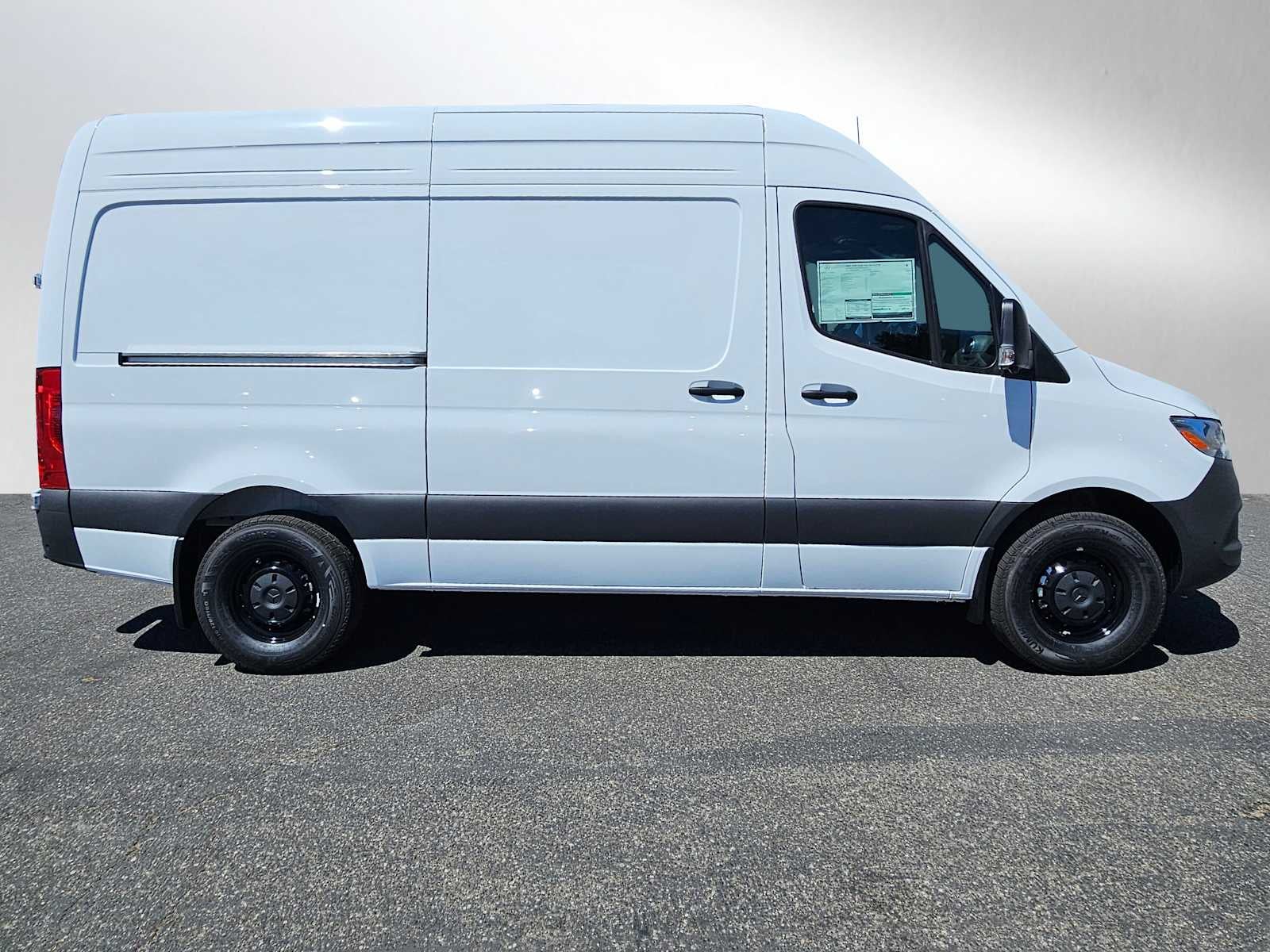 2026 Mercedes-Benz Sprinter 2500 Standard Roof I4 Diesel 144 RWD