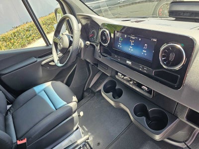 2026 Mercedes-Benz Sprinter 2500 Standard Roof I4 Diesel 144 RWD