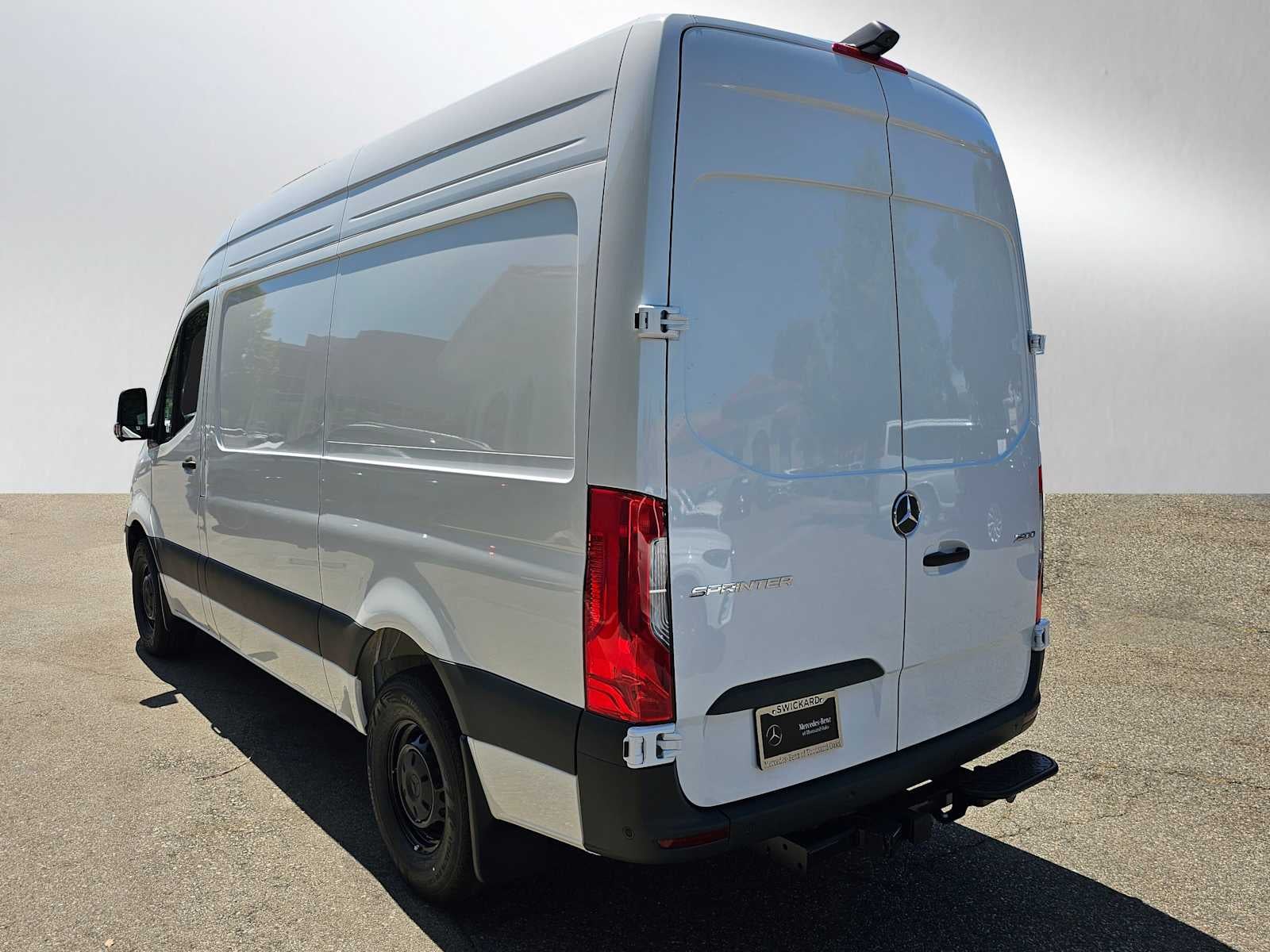 2026 Mercedes-Benz Sprinter 2500 Standard Roof I4 Diesel 144 RWD