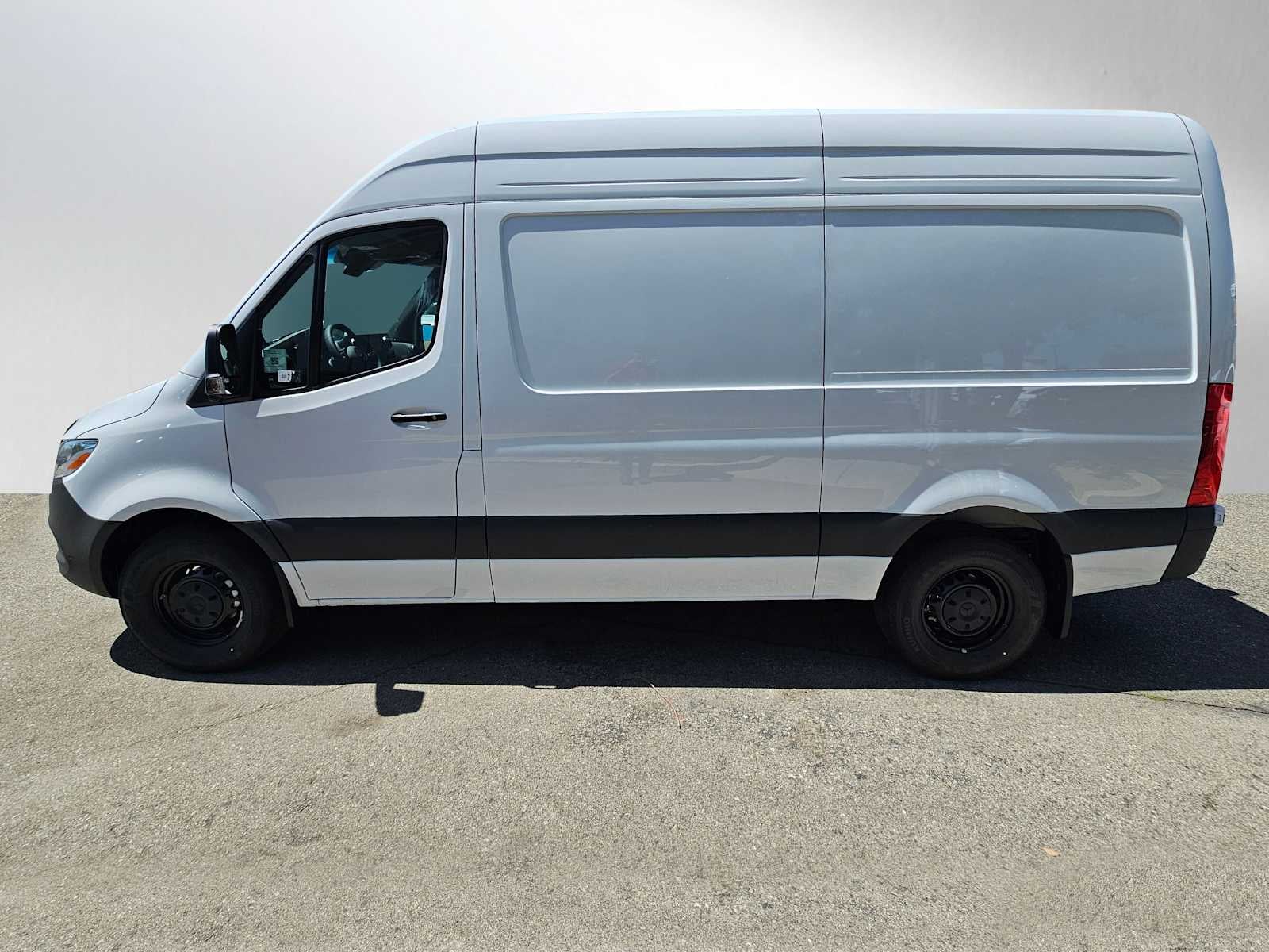 2026 Mercedes-Benz Sprinter 2500 Standard Roof I4 Diesel 144 RWD