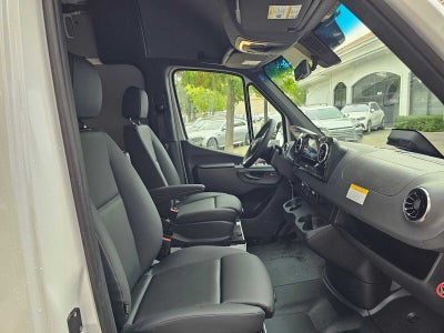 2026 Mercedes-Benz Sprinter 2500 Standard Roof I4 Diesel 144 RWD