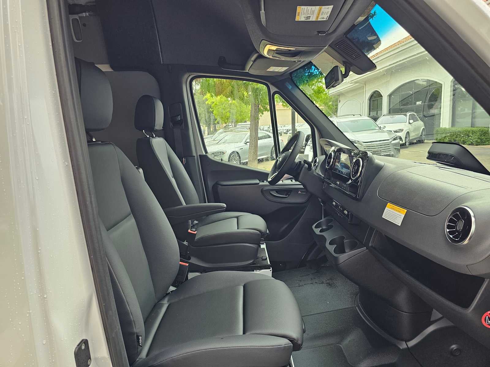 2026 Mercedes-Benz Sprinter 2500 Standard Roof I4 Diesel 144 RWD