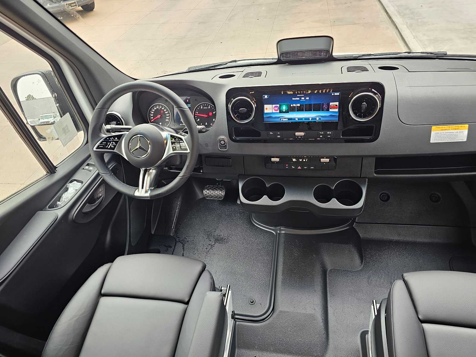 2026 Mercedes-Benz Sprinter 2500 Standard Roof I4 Diesel 144 RWD