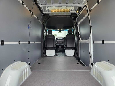 2026 Mercedes-Benz Sprinter 2500 Standard Roof I4 Diesel 144 RWD