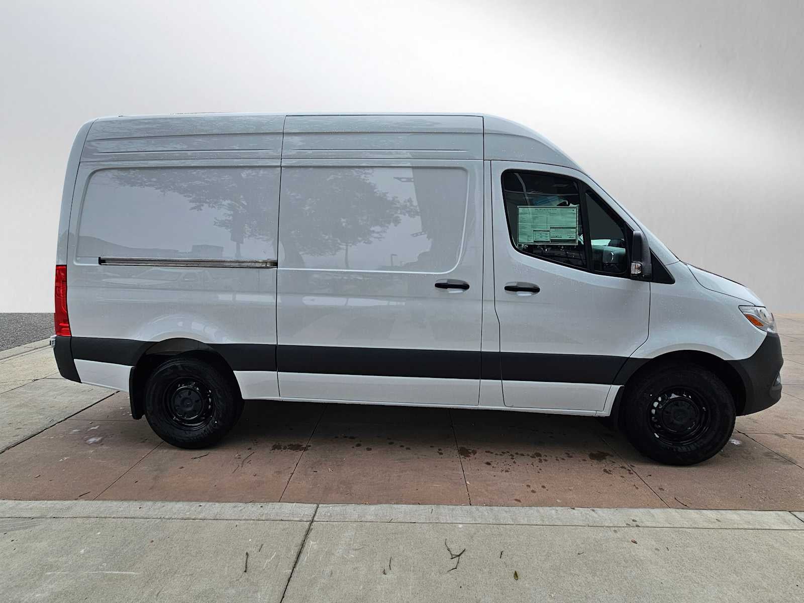 2026 Mercedes-Benz Sprinter 2500 Standard Roof I4 Diesel 144 RWD