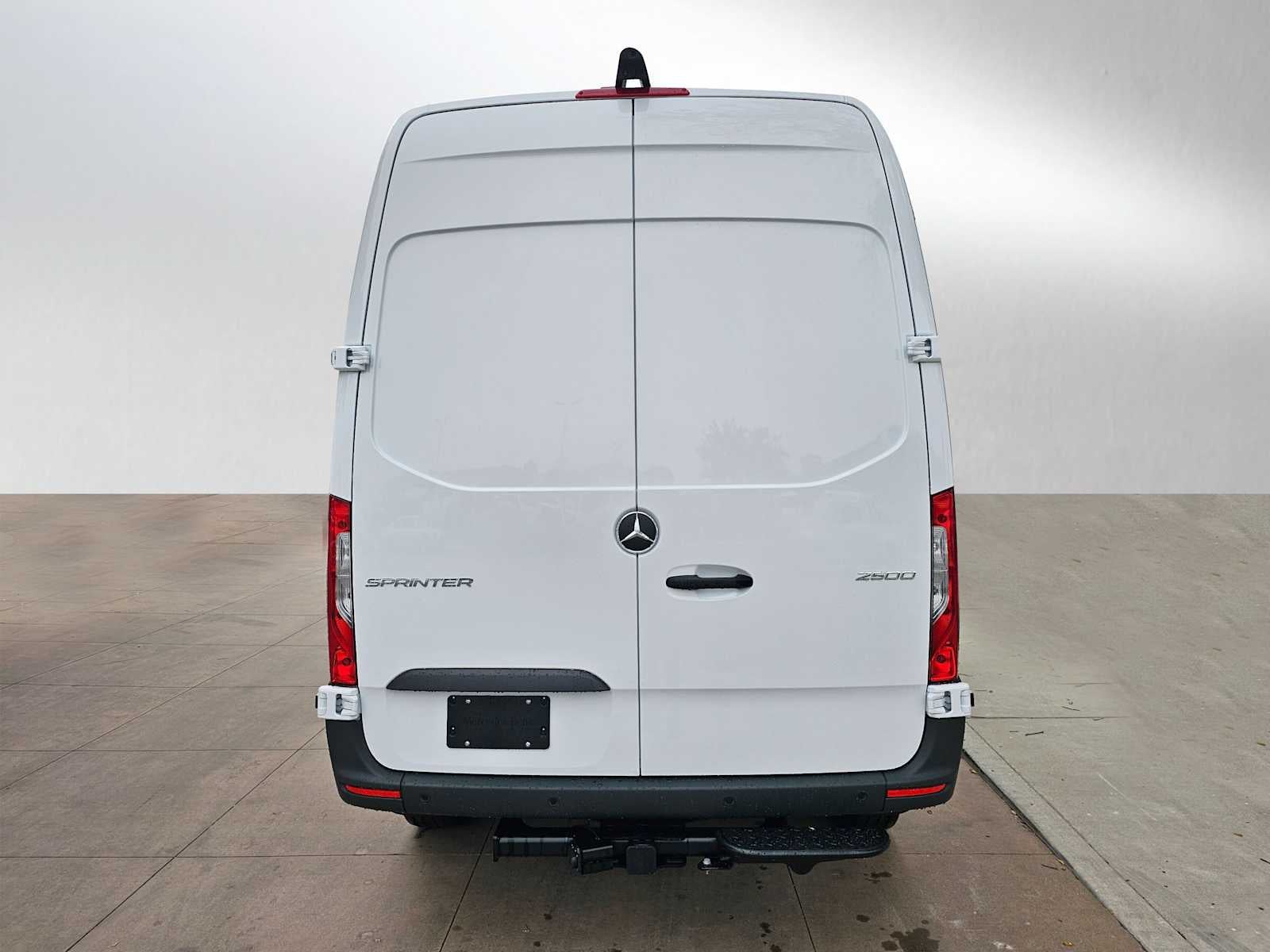 2026 Mercedes-Benz Sprinter 2500 Standard Roof I4 Diesel 144 RWD