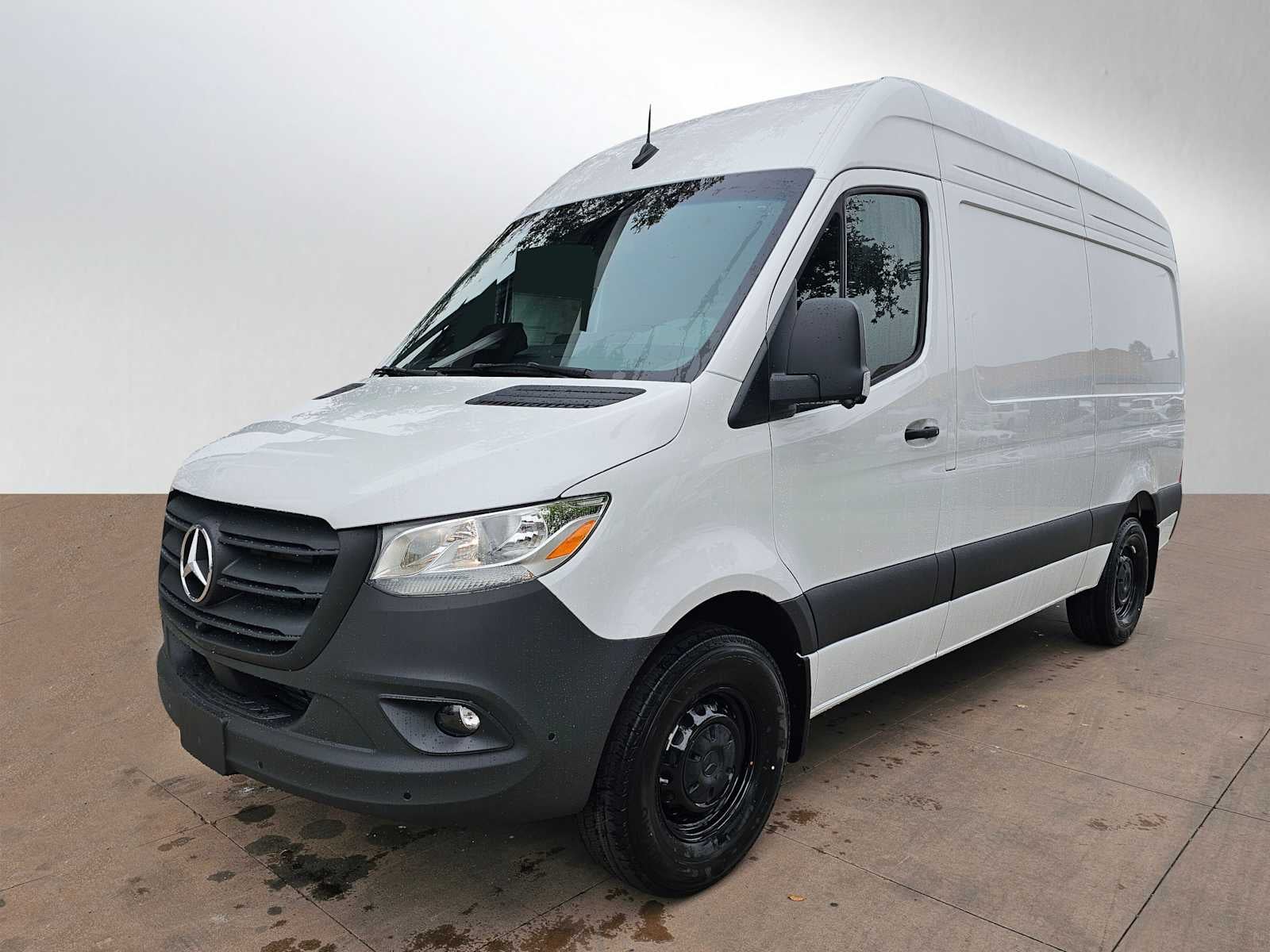 2026 Mercedes-Benz Sprinter 2500 Standard Roof I4 Diesel 144 RWD