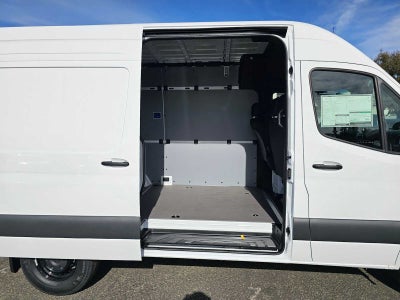 2026 Mercedes-Benz Sprinter 2500 Standard Roof I4 Diesel 144 RWD