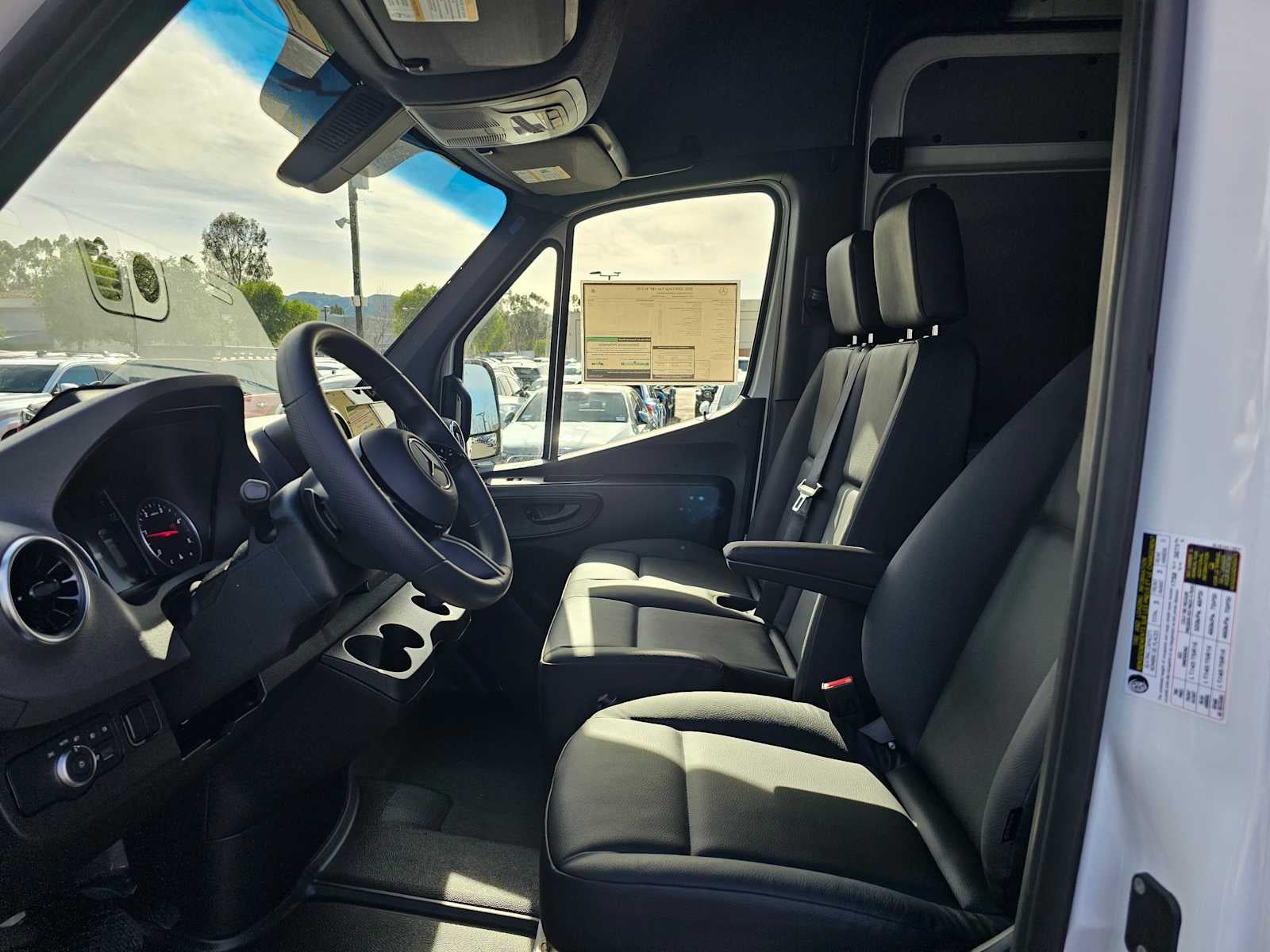 2026 Mercedes-Benz Sprinter 2500 Standard Roof I4 Diesel 144 RWD