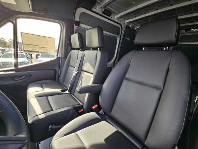 2026 Mercedes-Benz Sprinter 2500 Standard Roof I4 Diesel 144 RWD