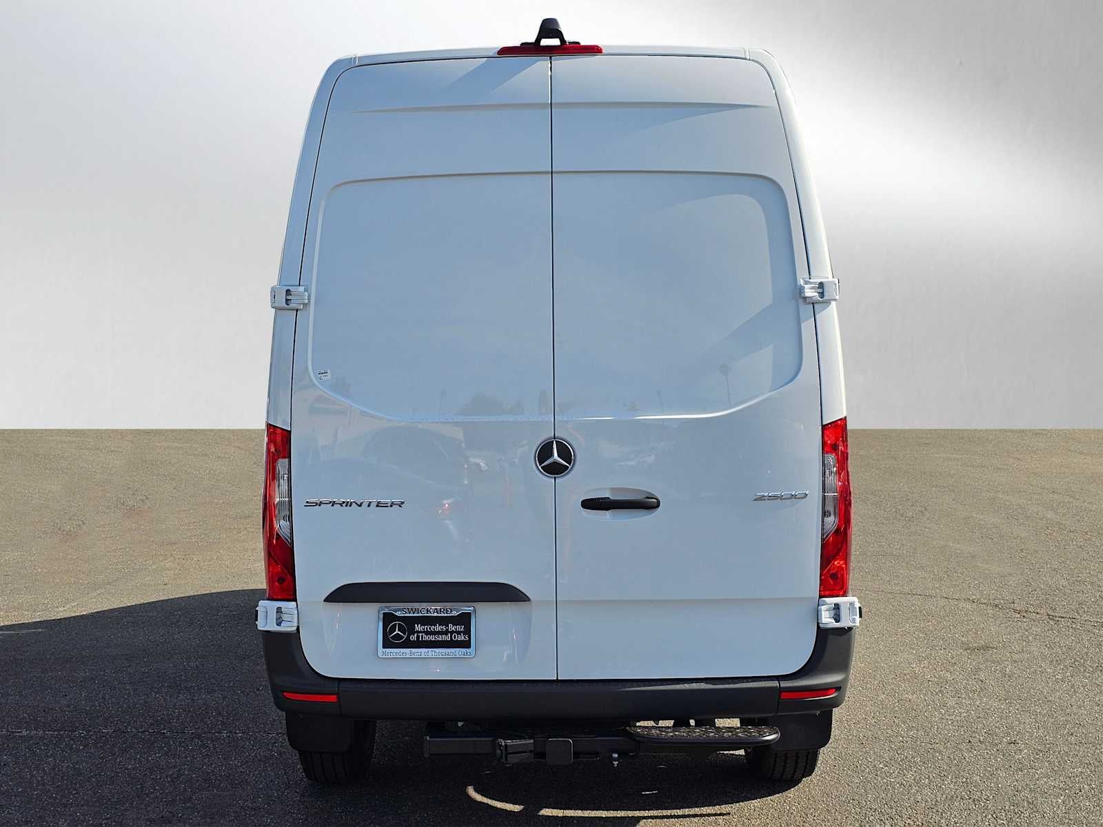 2026 Mercedes-Benz Sprinter 2500 Standard Roof I4 Diesel 144 RWD