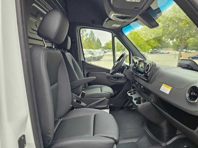 2026 Mercedes-Benz Sprinter 2500 Standard Roof I4 Diesel 144 RWD