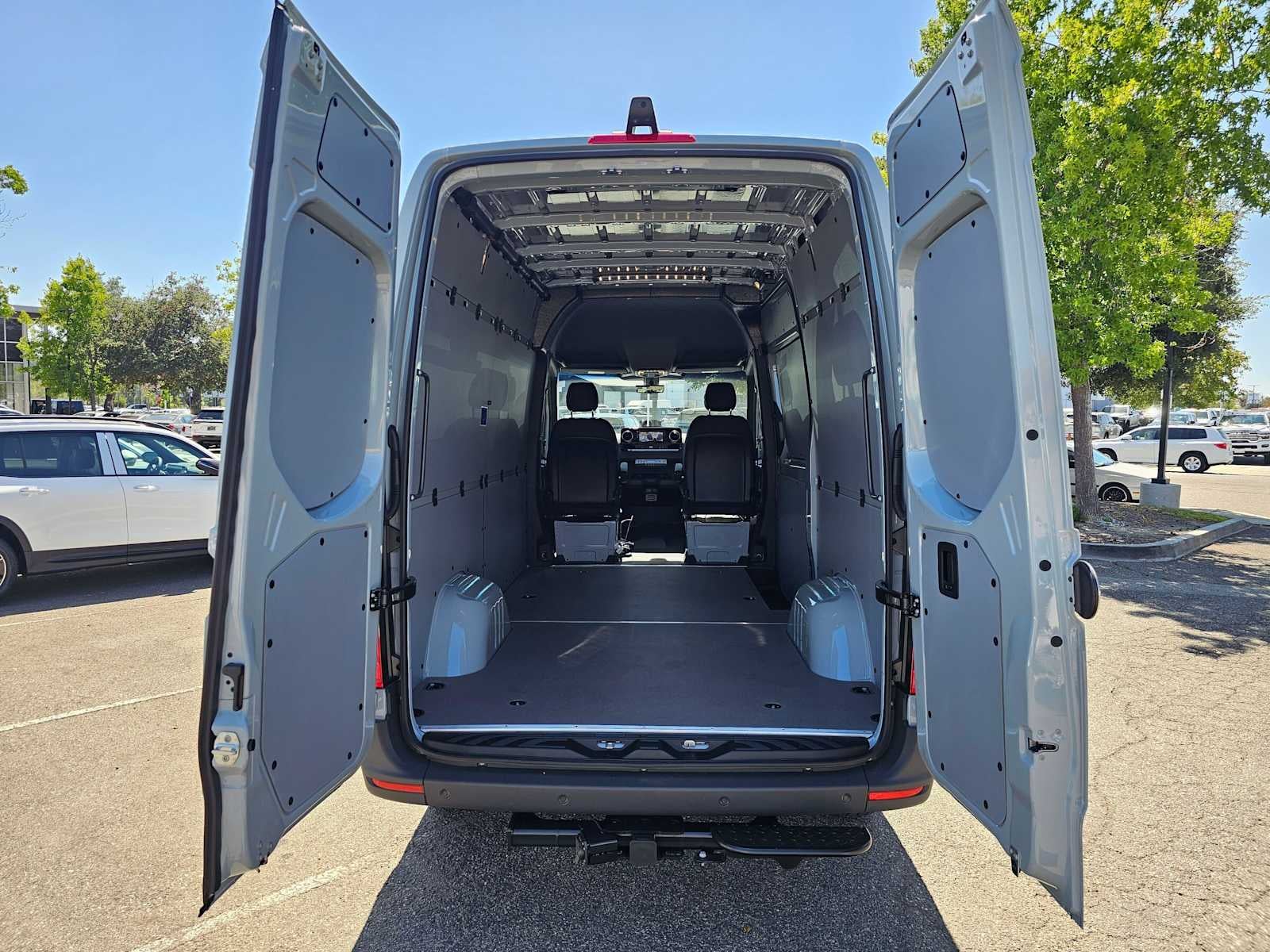 2026 Mercedes-Benz Sprinter 2500 Standard Roof I4 Diesel 144 RWD