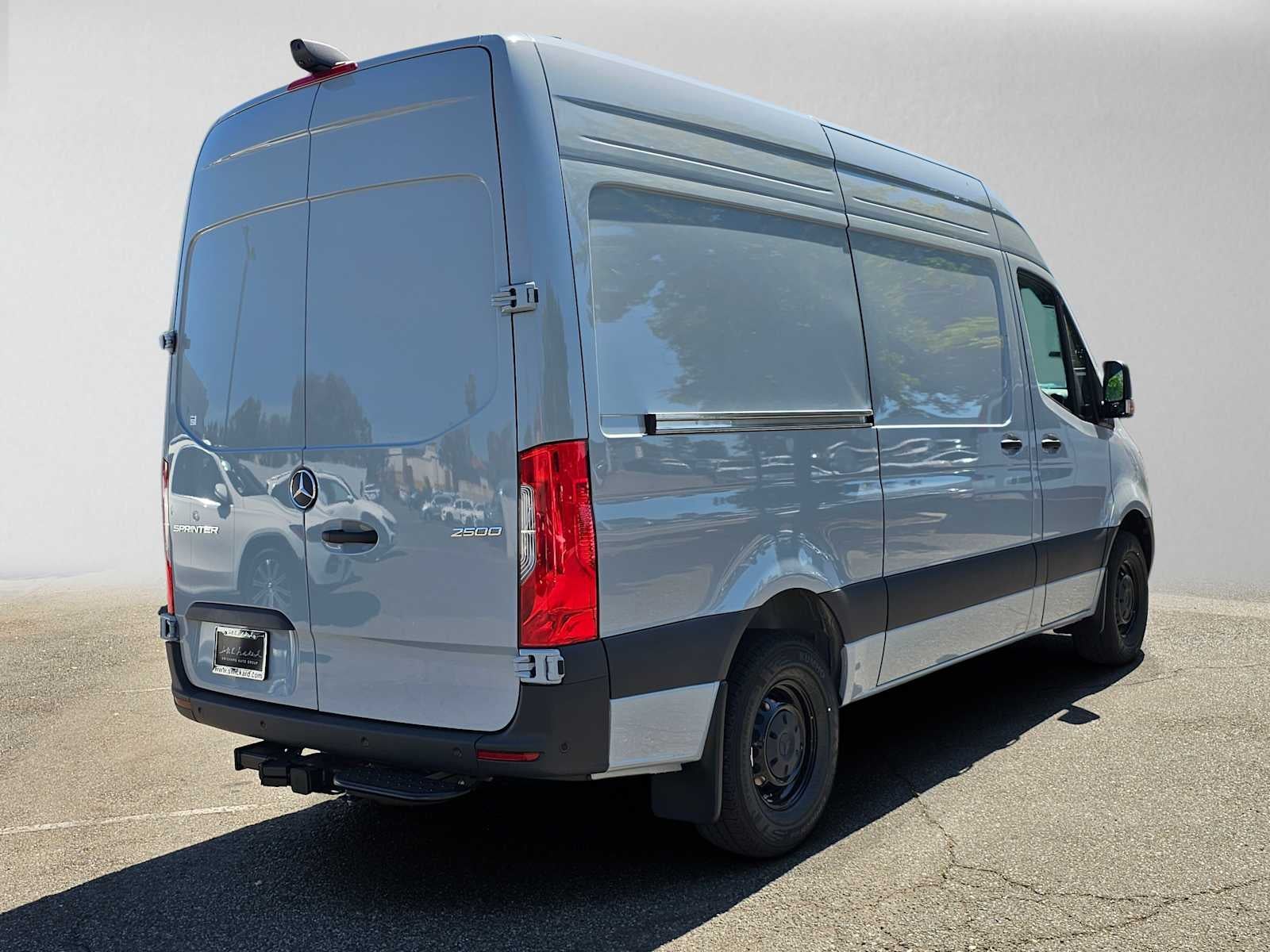 2026 Mercedes-Benz Sprinter 2500 Standard Roof I4 Diesel 144 RWD