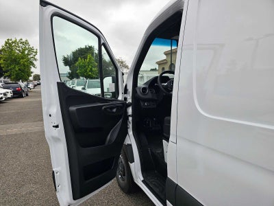 2026 Mercedes-Benz Sprinter 2500 Standard Roof I4 Diesel 144 RWD