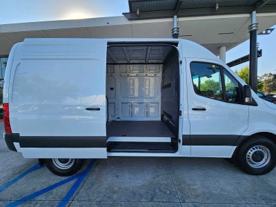 2025 Mercedes-Benz Sprinter Cargo Van 2500 Standard Roof I4 Diesel 144" RWD