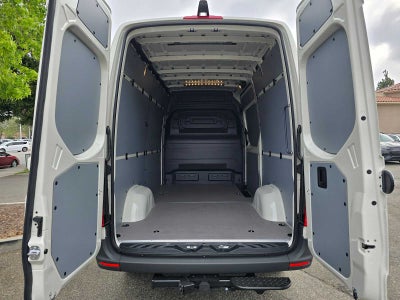 2025 Mercedes-Benz Sprinter Cargo Van 2500 Standard Roof I4 Diesel 144 RWD