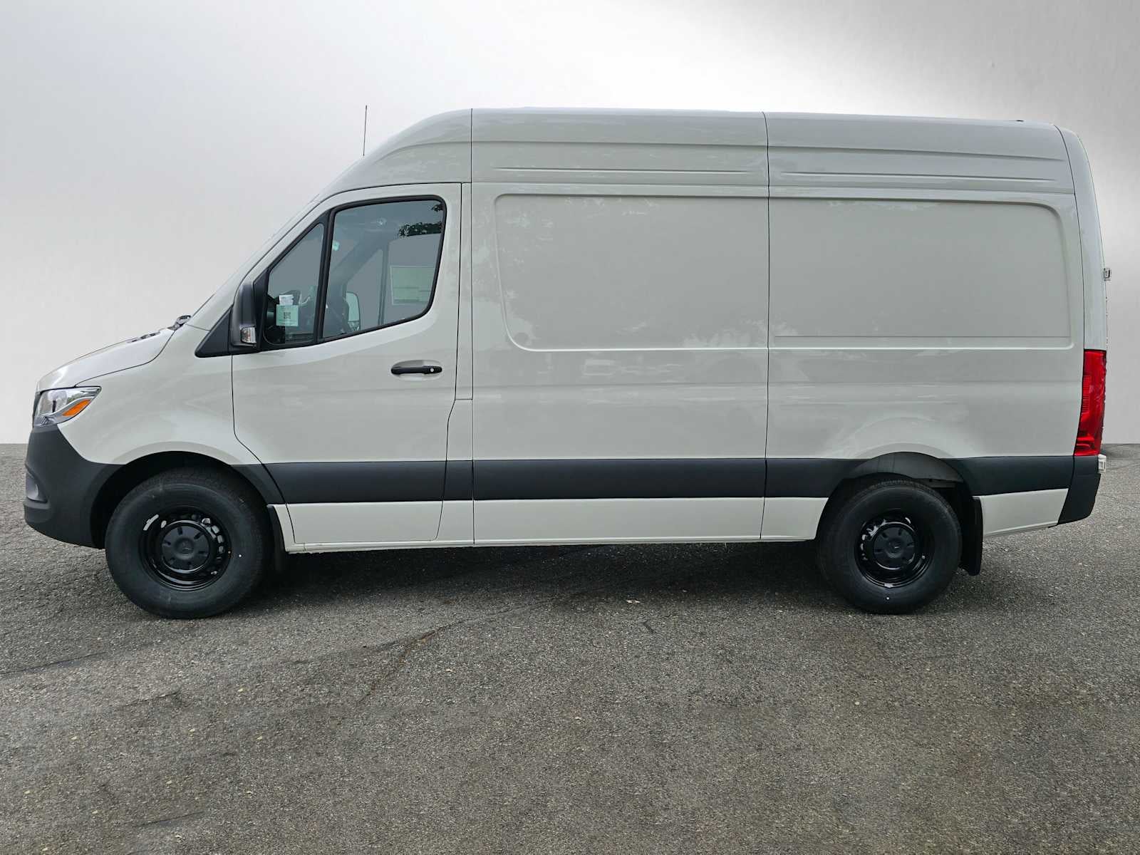 2025 Mercedes-Benz Sprinter Cargo Van 2500 Standard Roof I4 Diesel 144 RWD