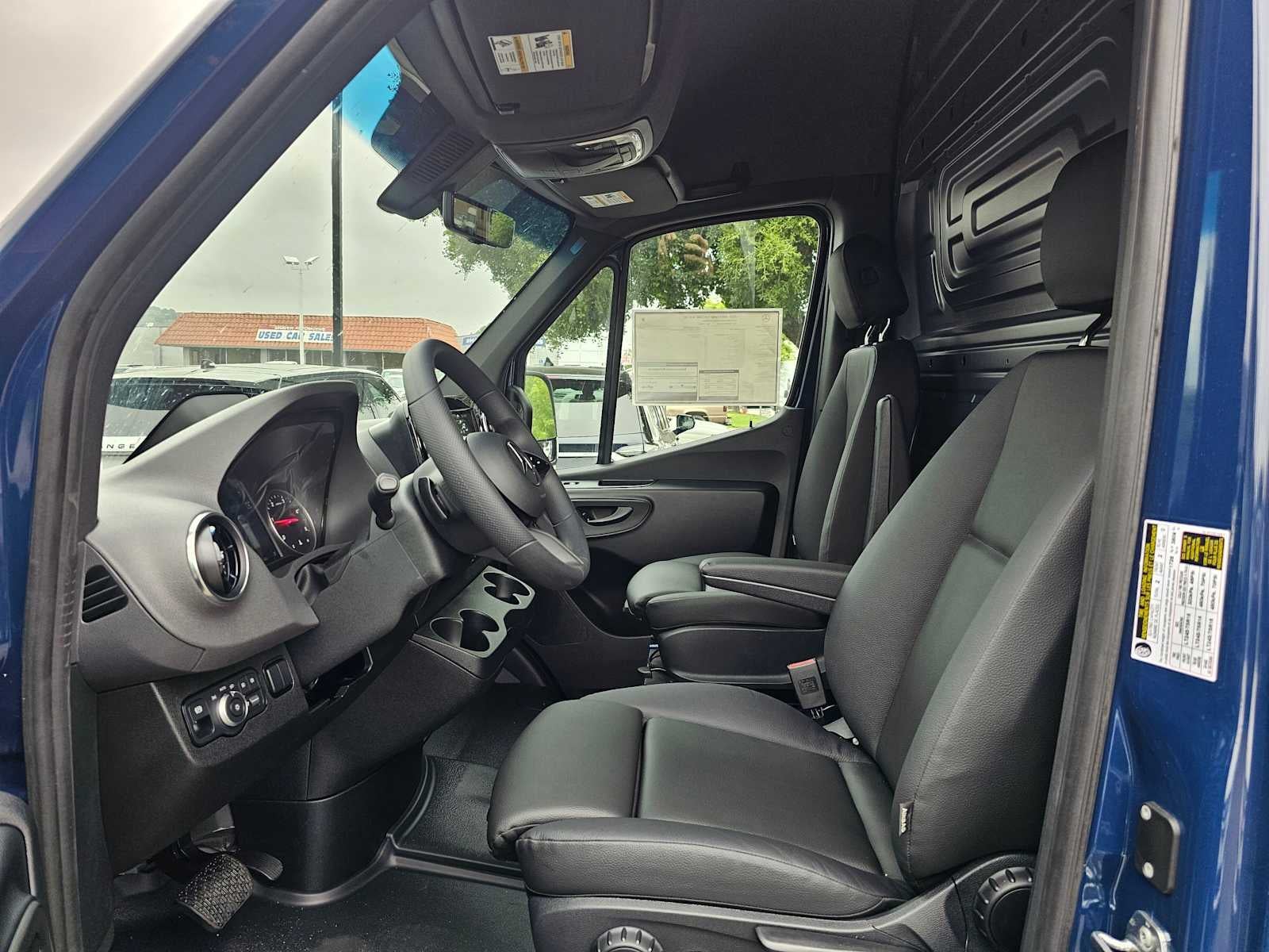 2025 Mercedes-Benz Sprinter Cargo Van 2500 Standard Roof I4 Diesel 144 RWD