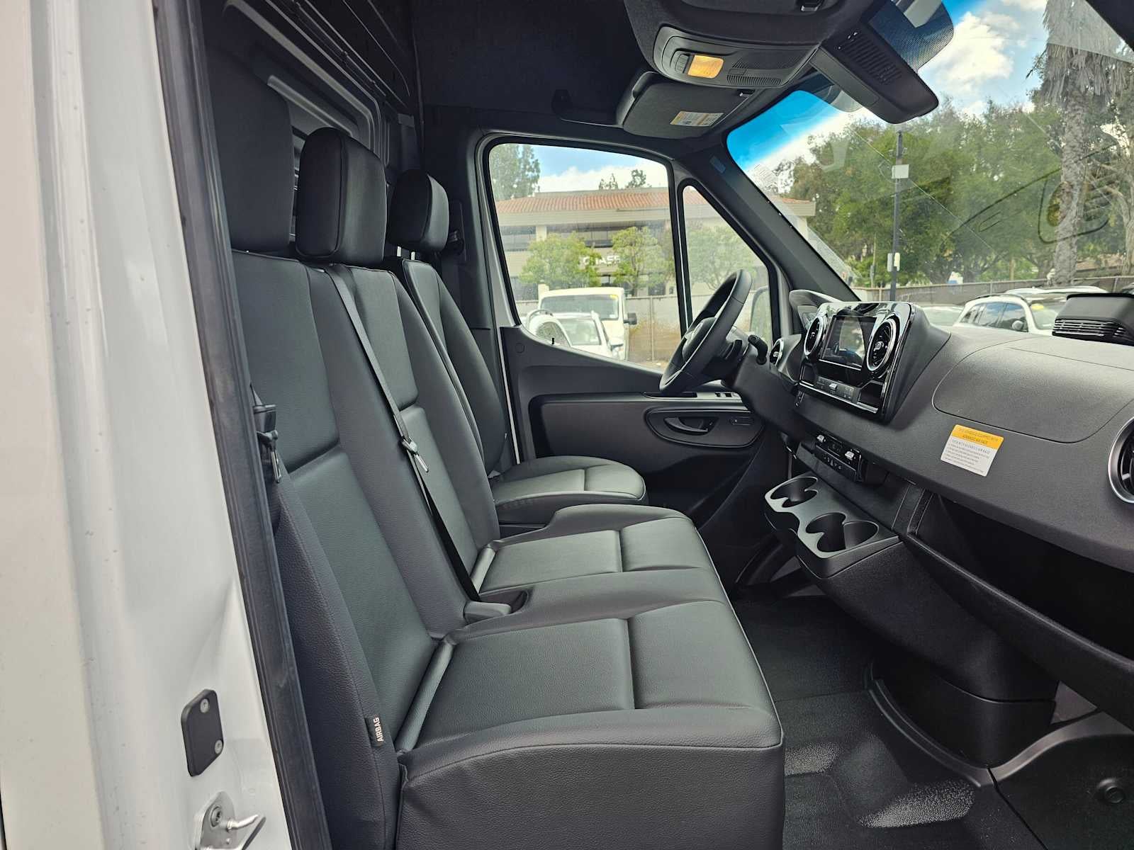 2026 Mercedes-Benz Sprinter 2500 Standard Roof I4 Diesel 144 RWD