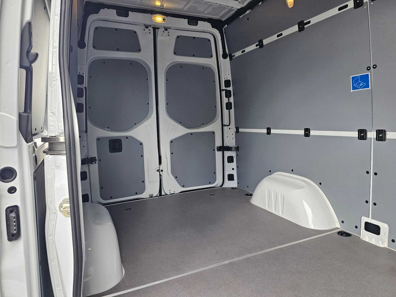 2026 Mercedes-Benz Sprinter 2500 Standard Roof I4 Diesel 144 RWD