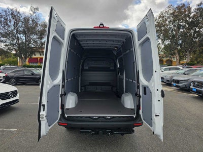 2026 Mercedes-Benz Sprinter 2500 Standard Roof I4 Diesel 144 RWD