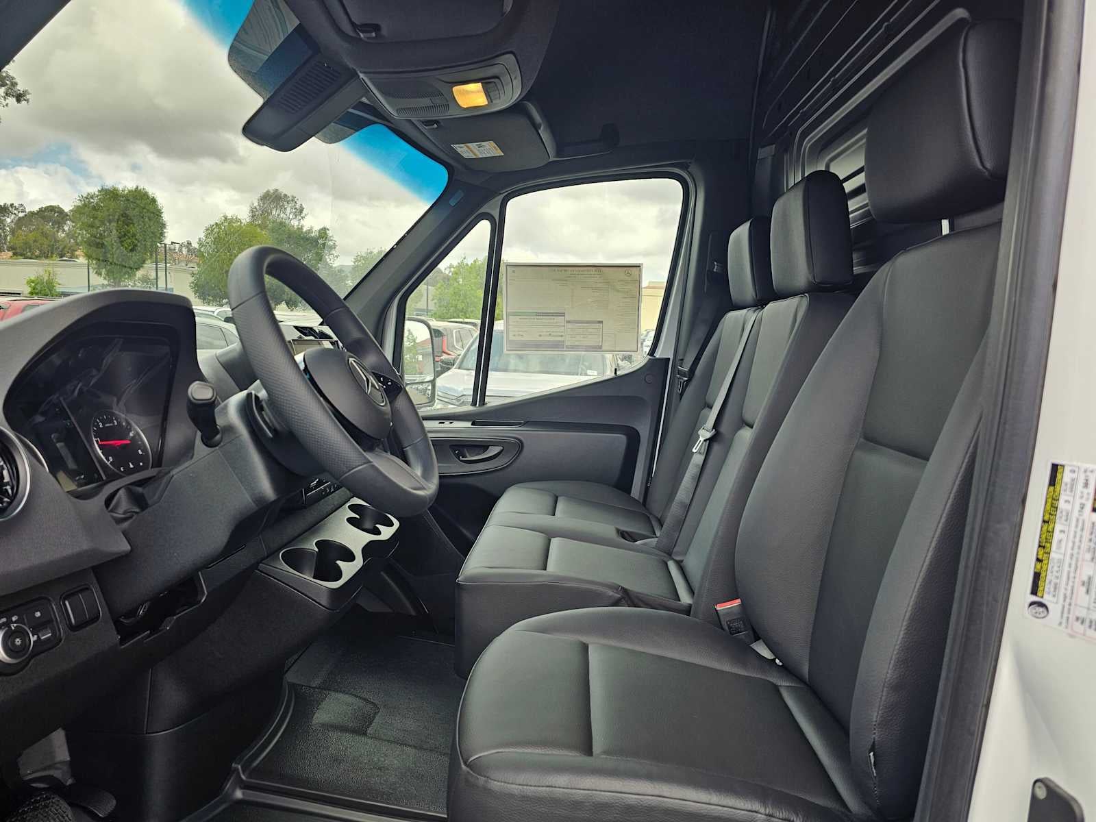2026 Mercedes-Benz Sprinter 2500 Standard Roof I4 Diesel 144 RWD