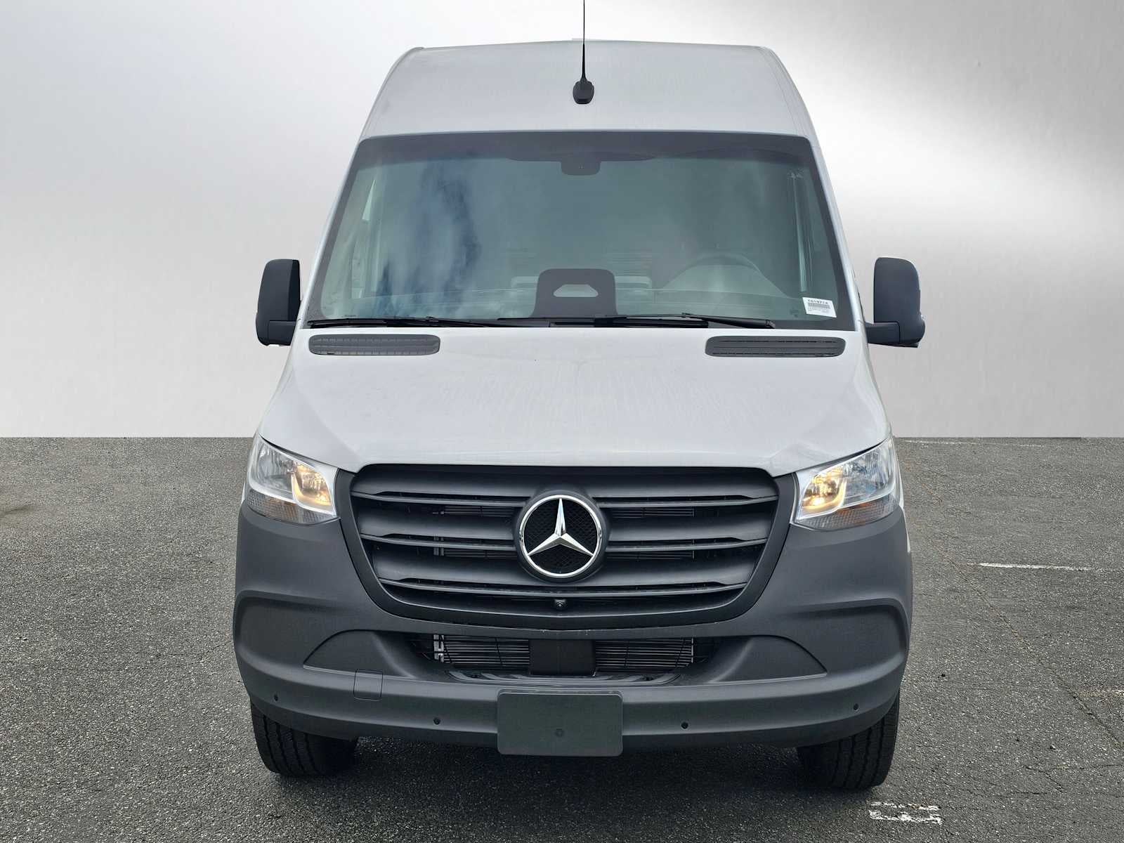 2026 Mercedes-Benz Sprinter 2500 Standard Roof I4 Diesel 144 RWD
