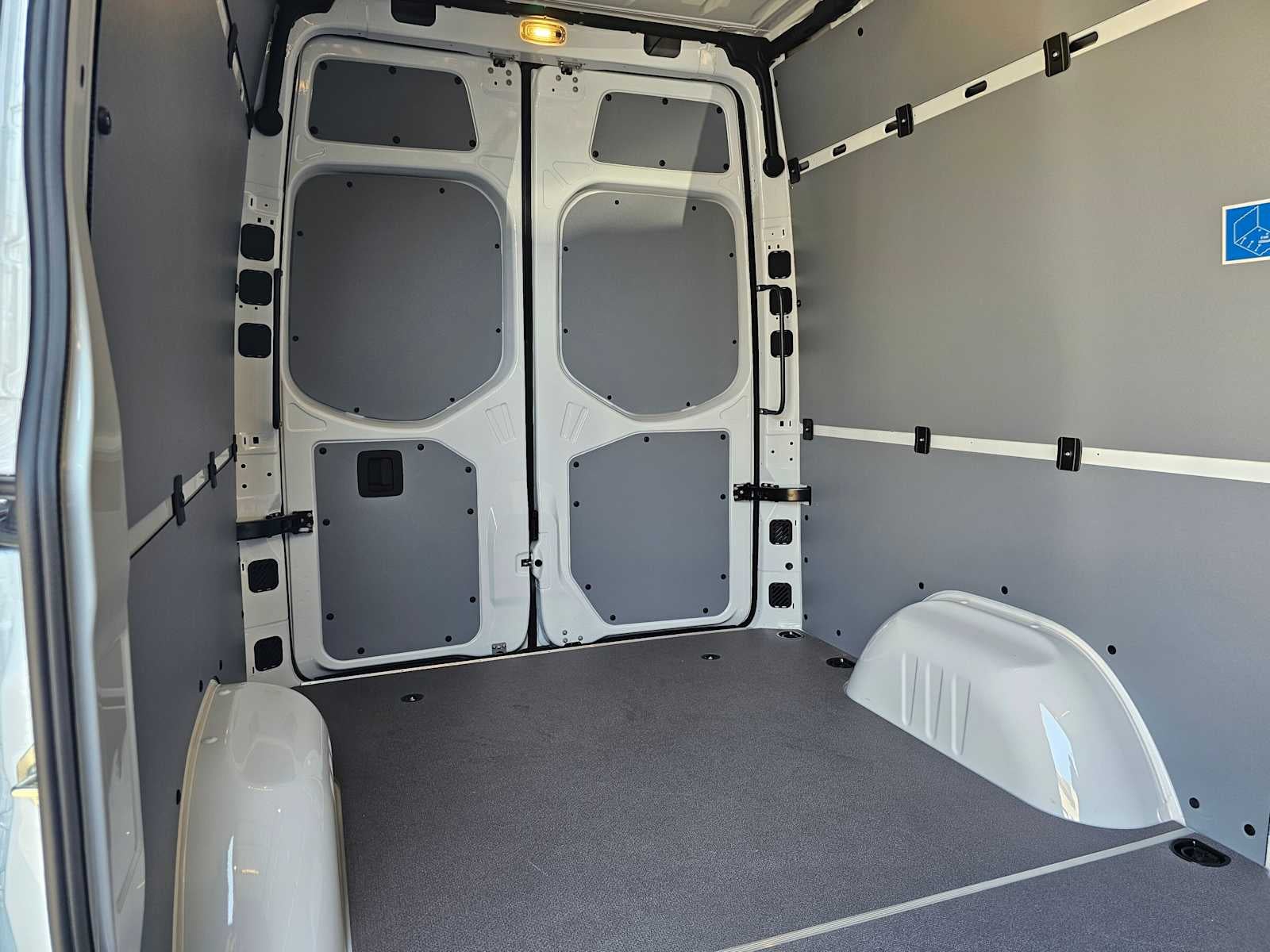 2026 Mercedes-Benz Sprinter 2500 Standard Roof I4 Diesel 144 RWD