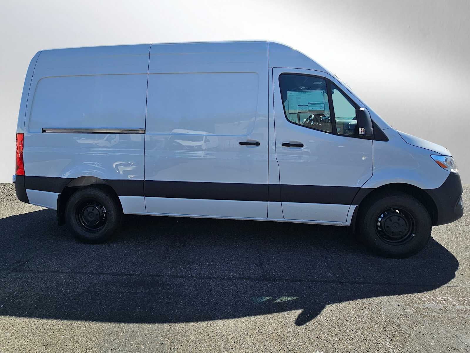 2026 Mercedes-Benz Sprinter 2500 Standard Roof I4 Diesel 144 RWD