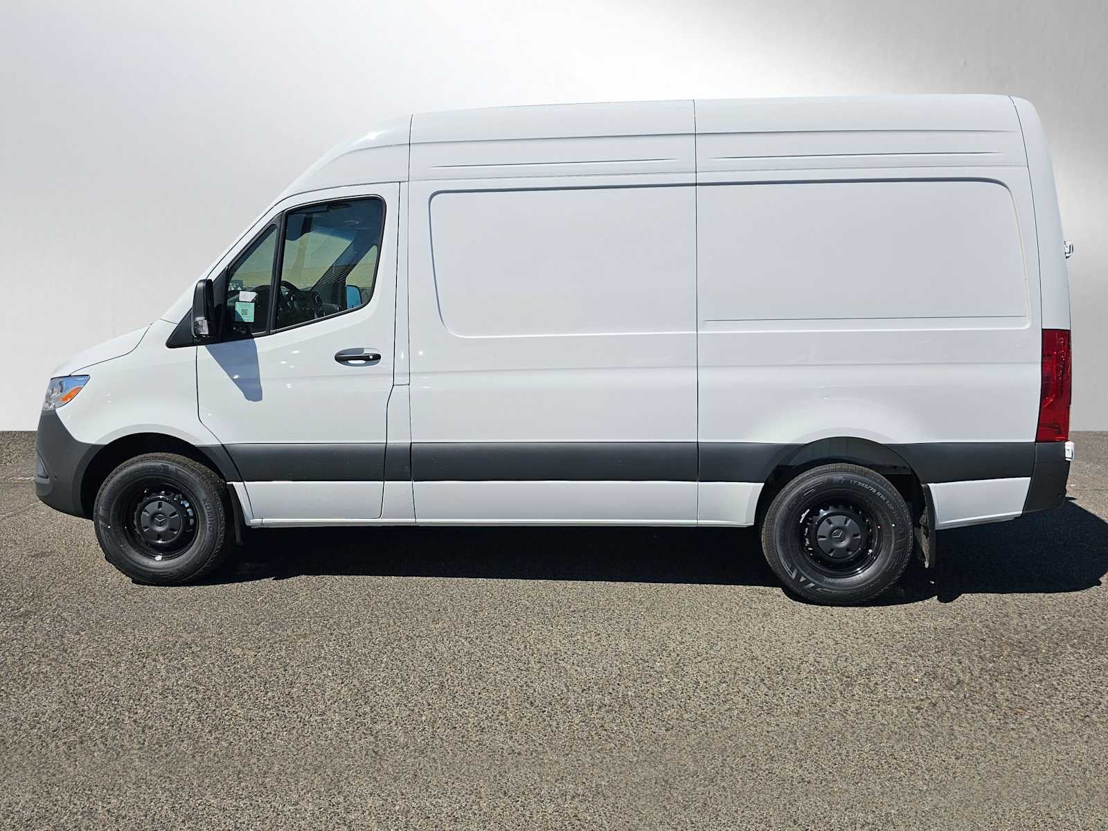 2026 Mercedes-Benz Sprinter 2500 Standard Roof I4 Diesel 144 RWD