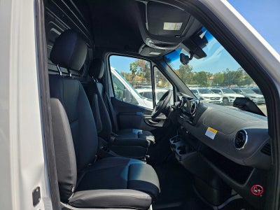 2026 Mercedes-Benz Sprinter 2500 Standard Roof I4 Diesel 144 RWD
