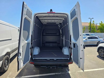 2026 Mercedes-Benz Sprinter 2500 Standard Roof I4 Diesel 144 RWD