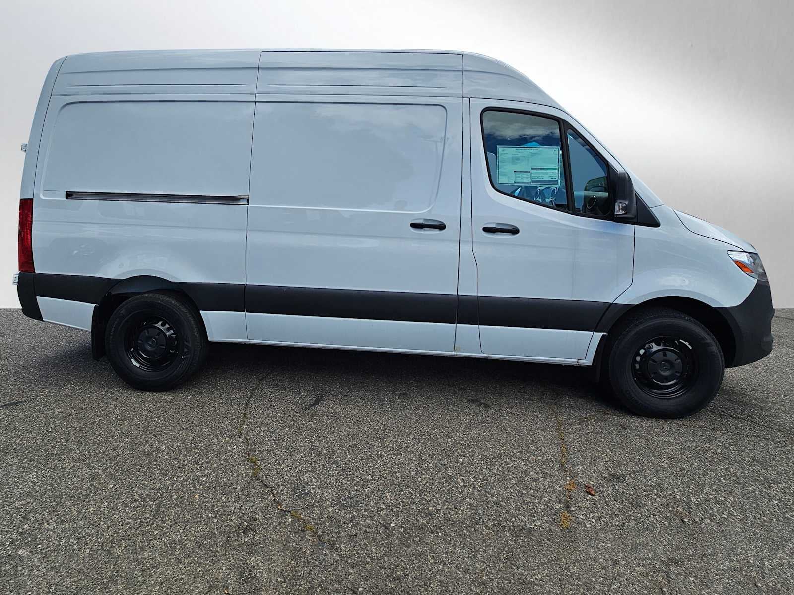 2025 Mercedes-Benz Sprinter Cargo Van 2500 Standard Roof I4 Diesel HO 144 RWD