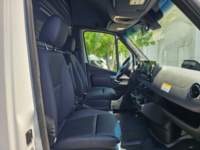 2026 Mercedes-Benz Sprinter 2500 Standard Roof I4 Diesel HO 144 RWD