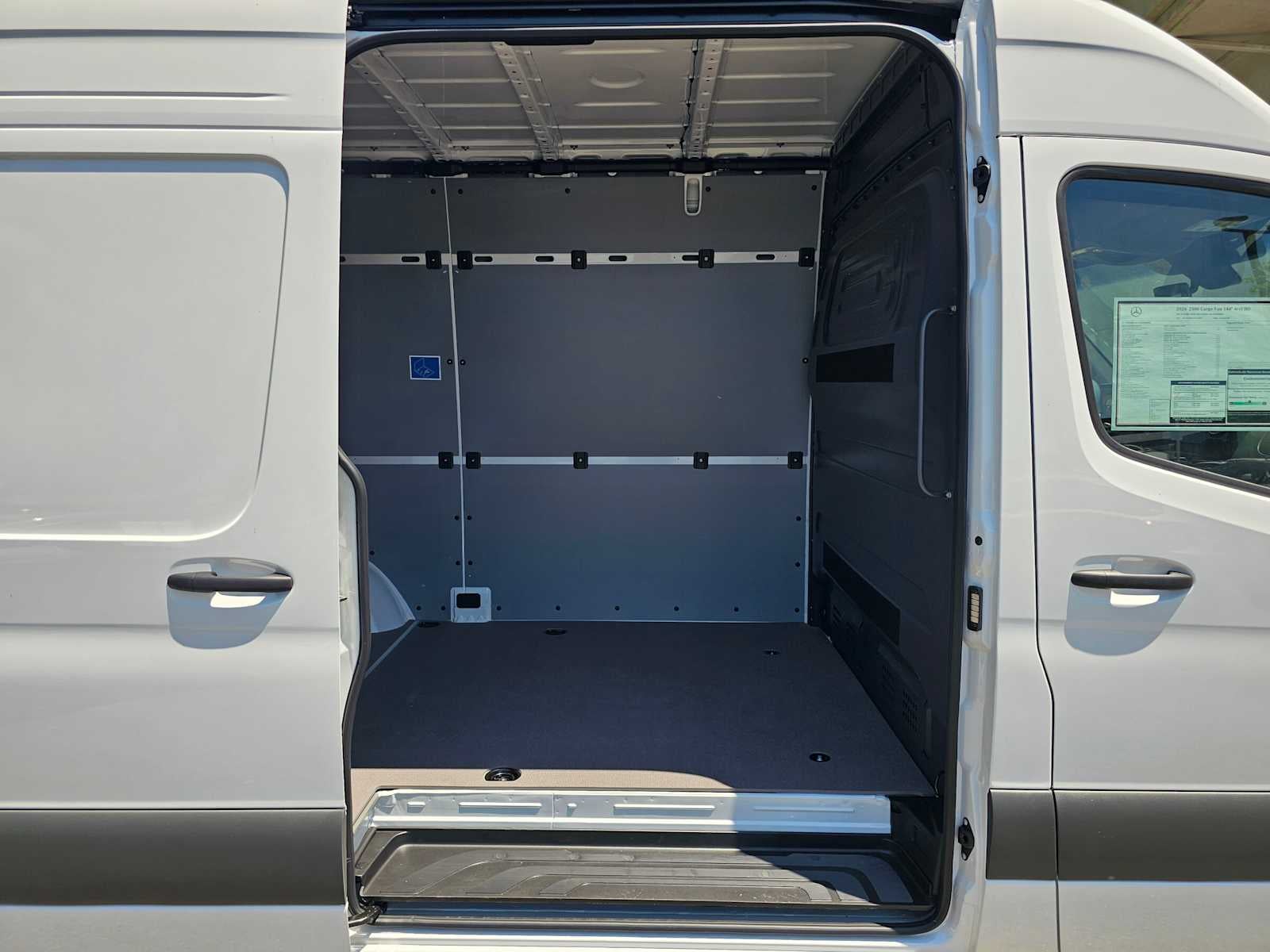 2026 Mercedes-Benz Sprinter 2500 Standard Roof I4 Diesel HO 144 RWD