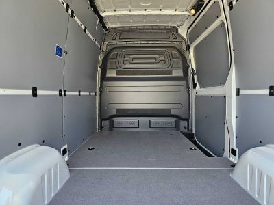 2026 Mercedes-Benz Sprinter 2500 Standard Roof I4 Diesel HO 144 RWD