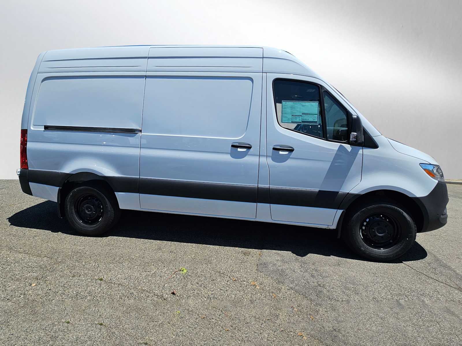 2026 Mercedes-Benz Sprinter 2500 Standard Roof I4 Diesel HO 144 RWD