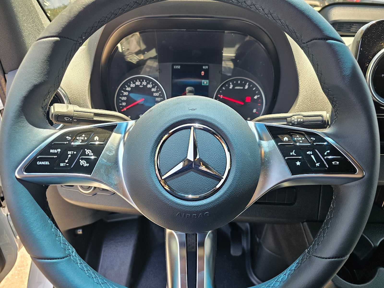 2026 Mercedes-Benz Sprinter 2500 Standard Roof I4 Diesel HO 144 RWD