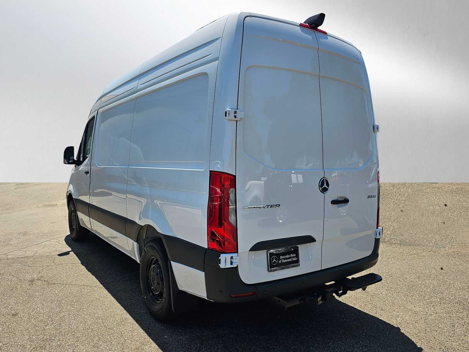 2026 Mercedes-Benz Sprinter 2500 Standard Roof I4 Diesel HO 144 RWD