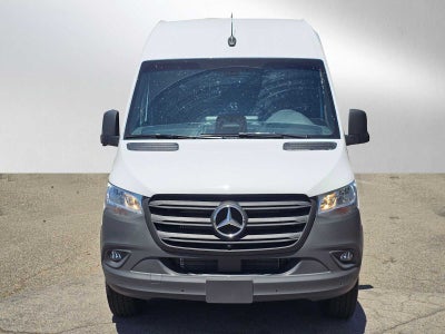 2026 Mercedes-Benz Sprinter 2500 Standard Roof I4 Diesel HO 144 RWD