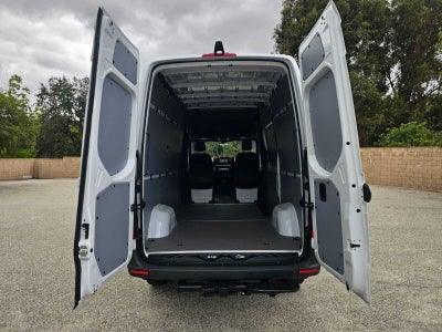 2026 Mercedes-Benz Sprinter 2500 Standard Roof I4 Diesel HO 144 RWD