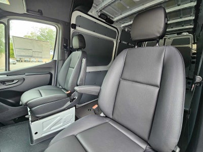 2026 Mercedes-Benz Sprinter 2500 Standard Roof I4 Diesel HO 144 RWD