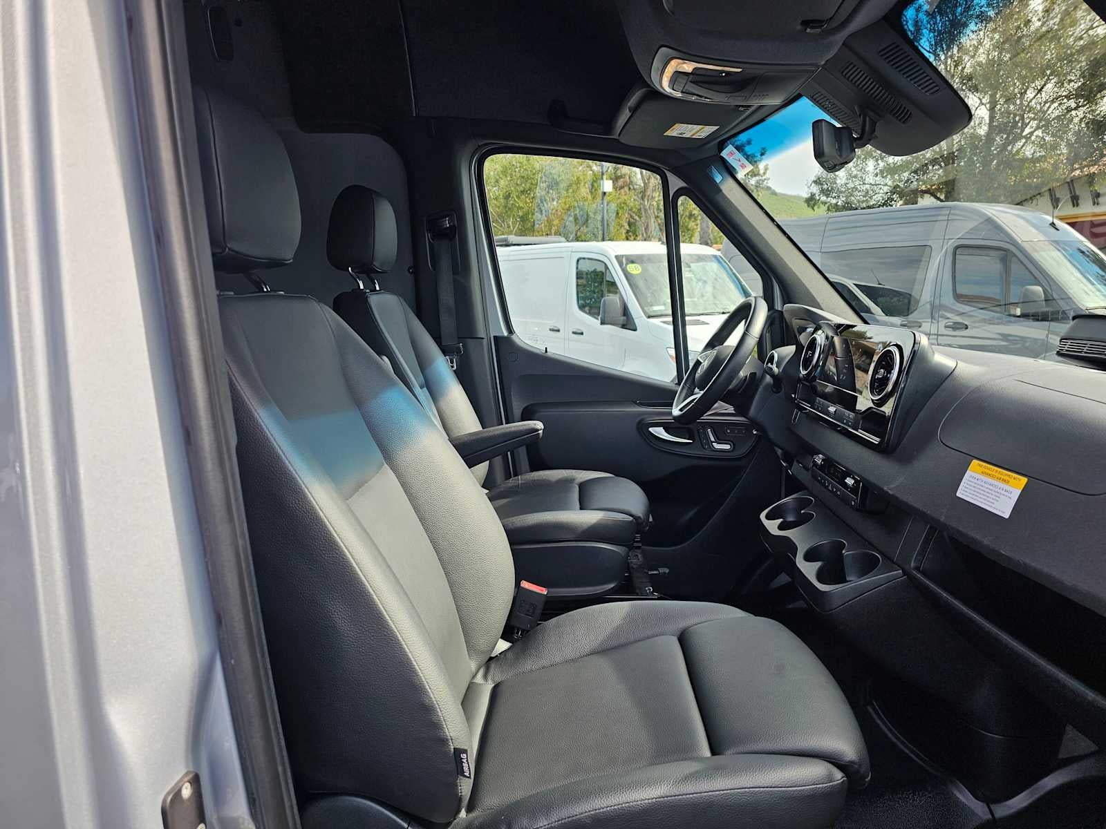 2025 Mercedes-Benz Sprinter Cargo Van 2500 Standard Roof I4 Diesel HO 144" RWD