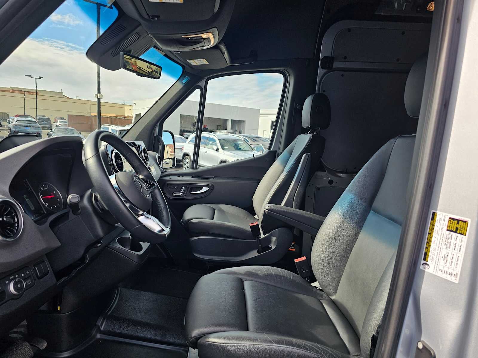 2025 Mercedes-Benz Sprinter Cargo Van 2500 Standard Roof I4 Diesel HO 144" RWD