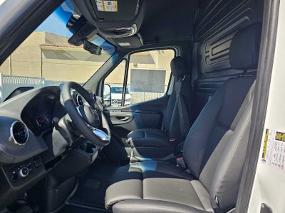 2026 Mercedes-Benz Sprinter 2500 Standard Roof I4 Diesel HO 144 RWD
