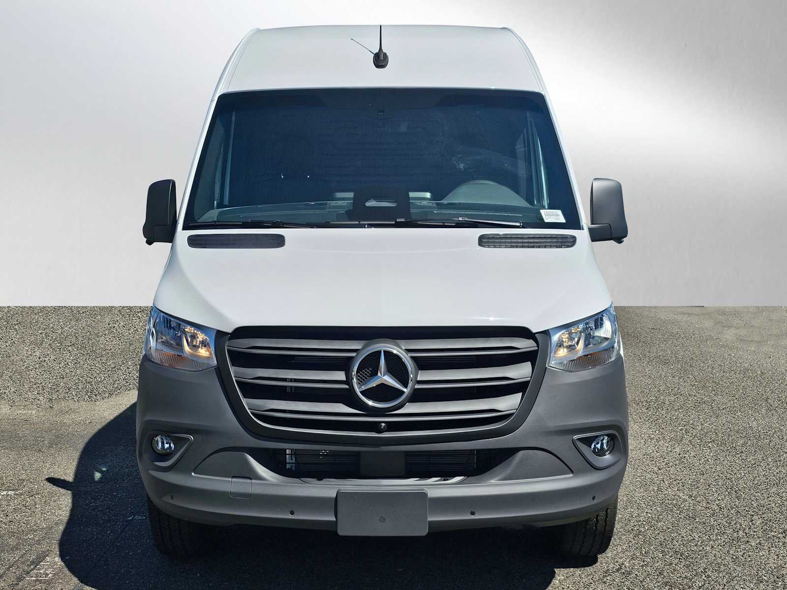 2026 Mercedes-Benz Sprinter 2500 Standard Roof I4 Diesel HO 144 RWD