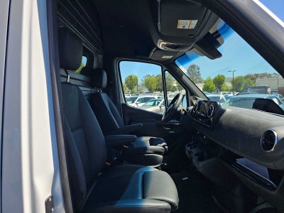 2026 Mercedes-Benz Sprinter 2500 Standard Roof I4 Diesel HO 144 RWD
